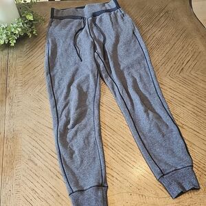 Lululemon heather blue jogger sweatpants size 4